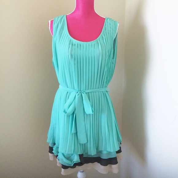 MM Couture Dresses - MM Couture Sleeveless Pleated Shift Dress MM Couture Dresses - MM Couture Sleeveless Pleated Shift Dress