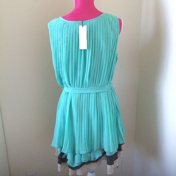 MM Couture Dresses - MM Couture Sleeveless Pleated Shift Dress MM Couture Dresses - MM Couture Sleeveless Pleated Shift Dress