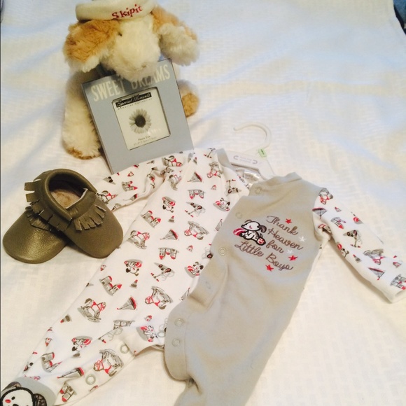 ⚠️sold ⚠️Thank heaven for little boys layette