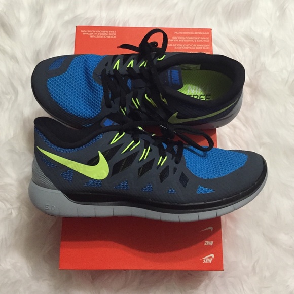 Nike Shoes - Nike Free 5.0