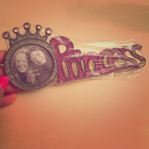Princess Assorted metal frame 2*2 in.