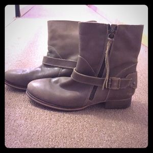Anthropologie grey short flat boots