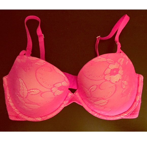 Pink Lace Victoria's Secret Bra NWOT