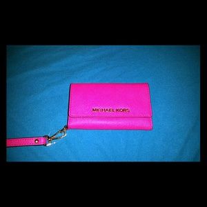 Michael Kors wristlet iPhone 5 wallet