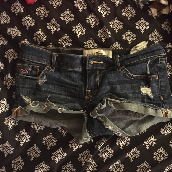 Shorts - Picture 1 of 2