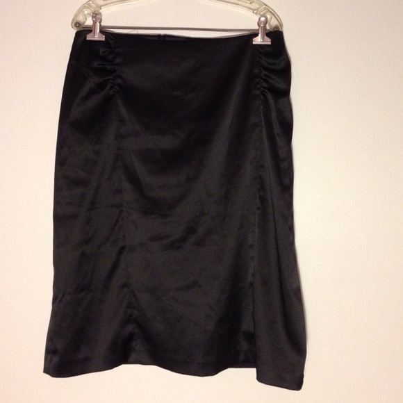 NWOT Satin pencil skirt
