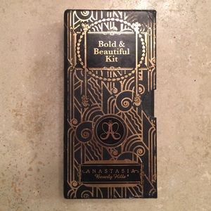 Bold and beautiful kit