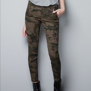 Zara Green Camouflage Trousers with Zips