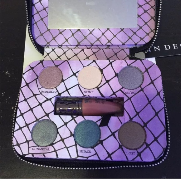 URBAN DECAY "THE FEMININE" EYE SHADOW PALETTE - Picture 3 of 3