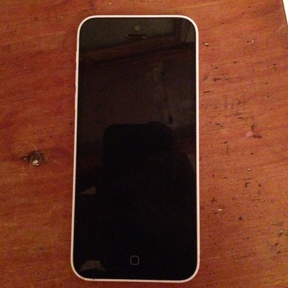 White iPhone 5c - Picture 2 of 4