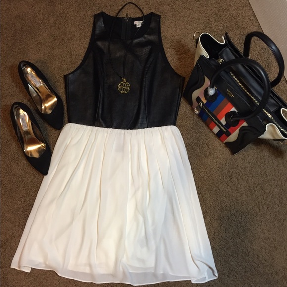 Leather dress from Guess? Black and white size.M