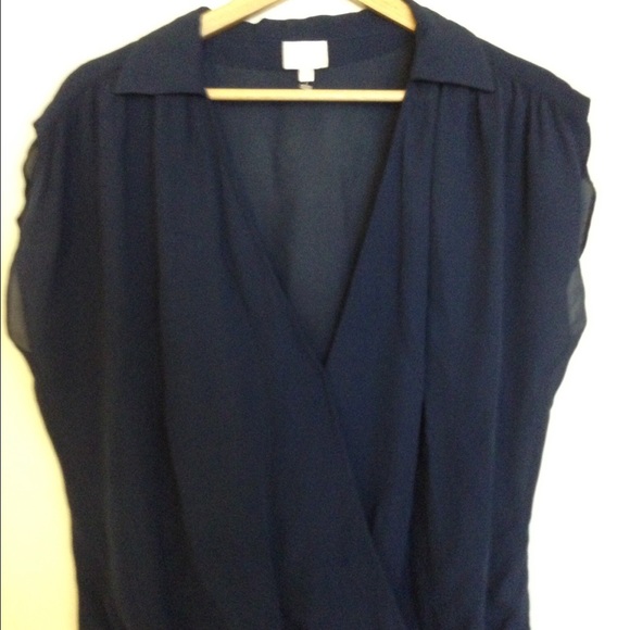 *SOLD* Parker NY Navy Circle Top Blouse 100% Silk - Picture 2 of 4