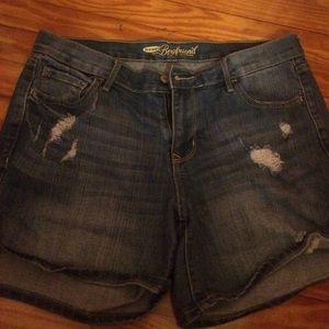 Old navy boyfriend Jean shorts