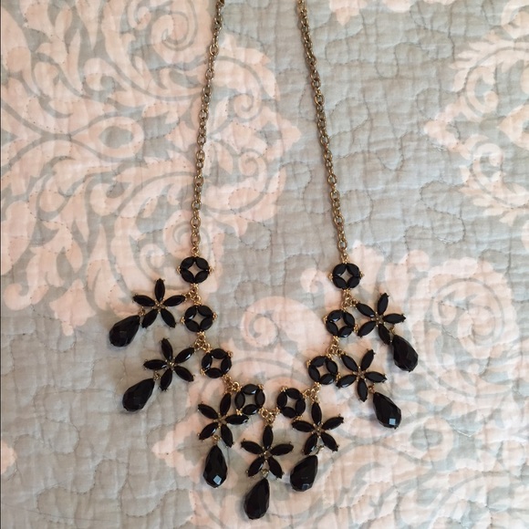 Black Flower Statement Necklace - Picture 3 of 3