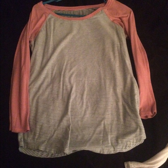 Soft knit shirt - Picture 1 of 1