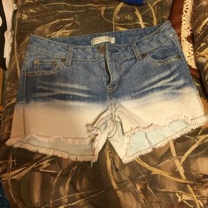 The size says 7 but I think there a 2.