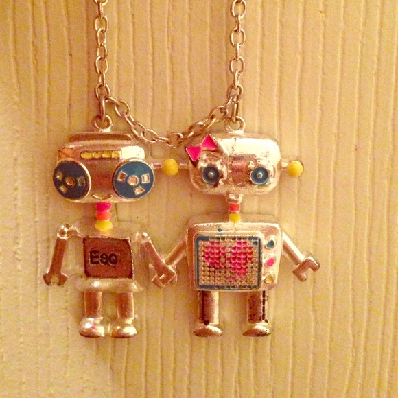 Robotic love necklace