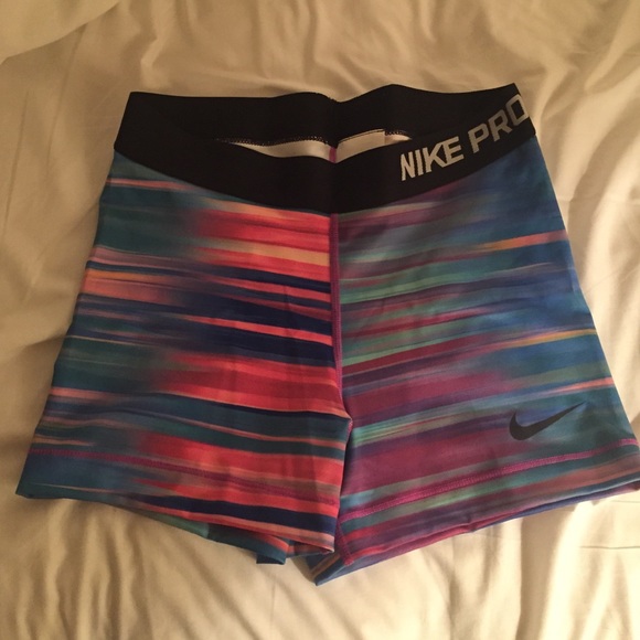 Nike pro shorts size M