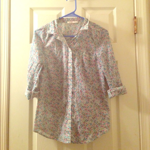 Floral flannel button up