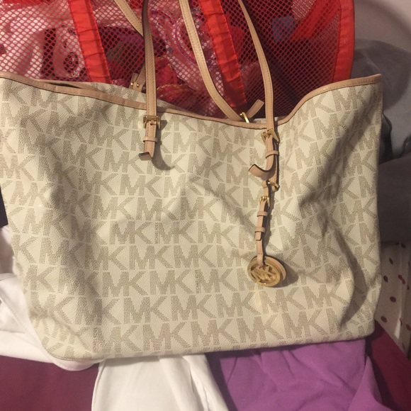 Mk jet set white logo *HOLD TIL FRIDAY