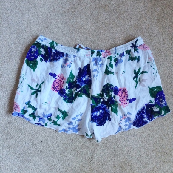 ❌ Bundled ❌ Floral Shorts - Picture 3 of 4