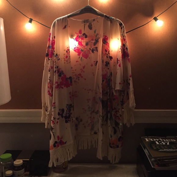 impeccable pig Kimono! **PRICE REDUCED** - Picture 2 of 3