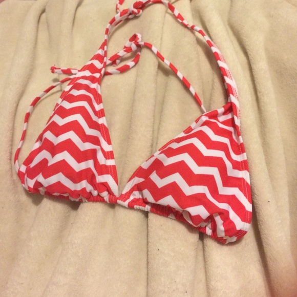 Triangle swim suit only weird 1 time it fits big - Picture 3 of 3