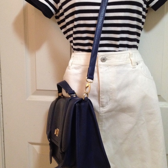 SOLD Navy blue satchel messenger crossbody F 21 - Picture 2 of 4