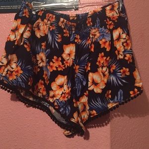 Pom Pom Shorts