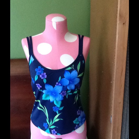 Beautiful blue Hawaiian floral tankini top - Picture 2 of 4