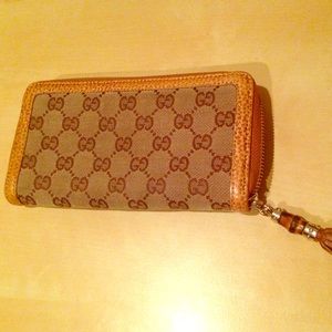 💗Erica Only💗100% Authentic Gucci Wallet