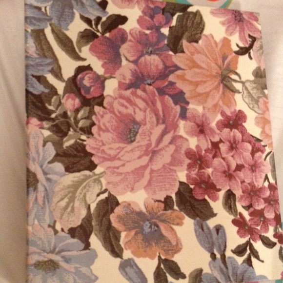 Vintage floral 3 ring binder