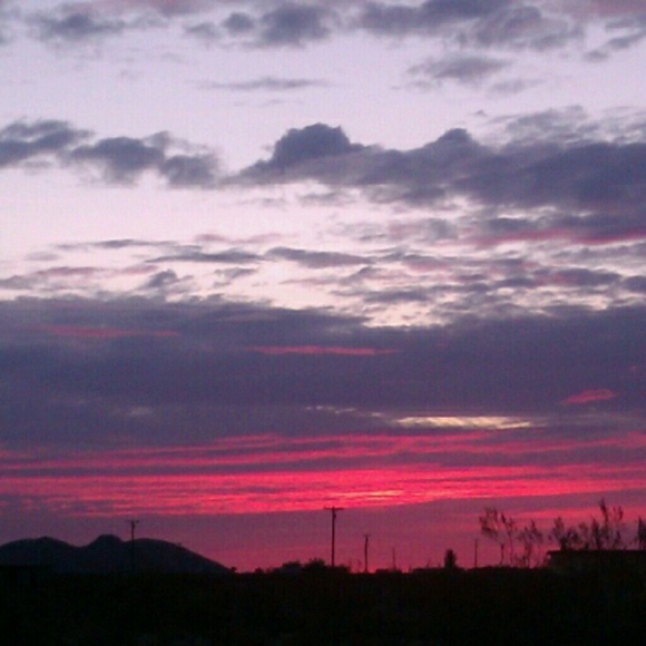 Amazing Desert Sunsets - Picture 2 of 4