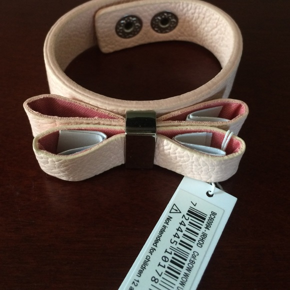 BCBG bracelet