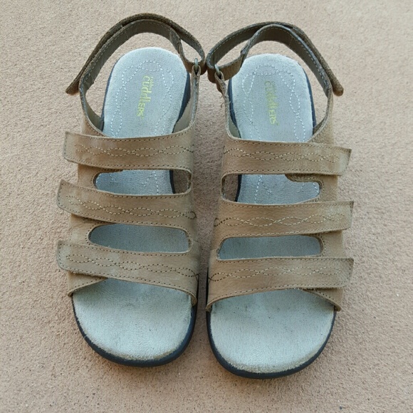 Cobbie cuddlers sandals