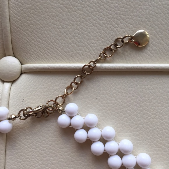 BUNDLED white beaded collar necklace - Picture 3 of 3