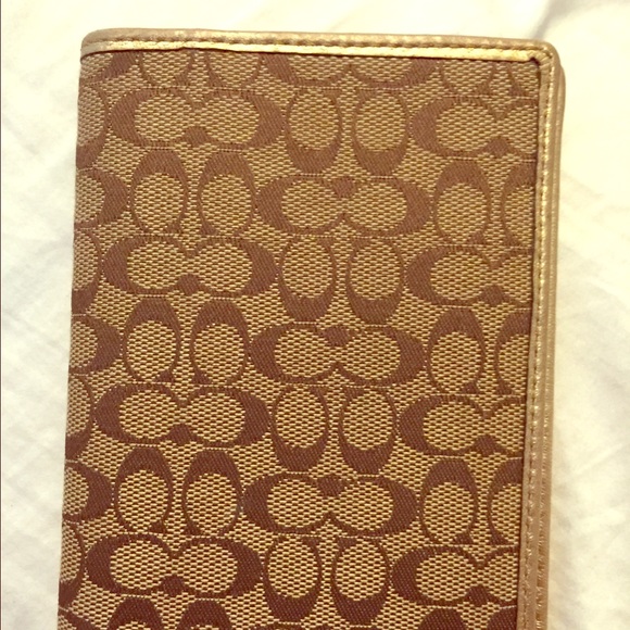 Coach signature passport wallet