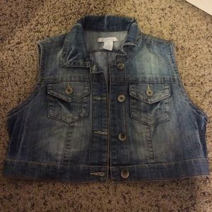 Denim Cropped Sleeveless Jacket