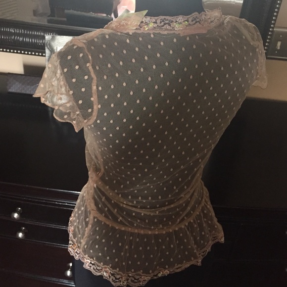 Nude colored sheer top with lace - Picture 4 of 4
