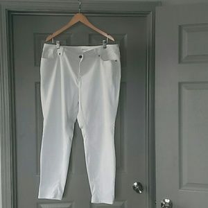 Curvy Fit, White Skinny Jean