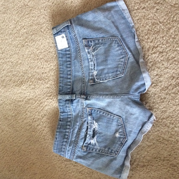 Shorts - Picture 2 of 3