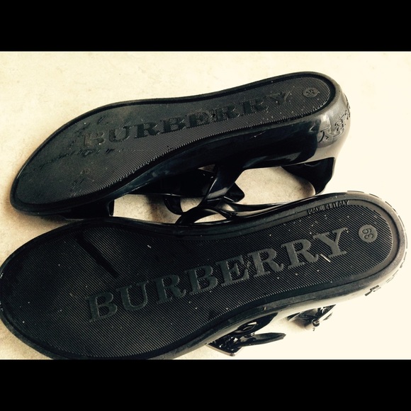 SOLD!! Authentic Burberry gladiator sandals - Picture 3 of 3