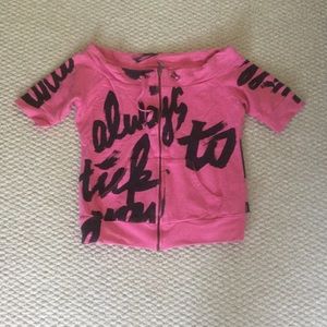 Off shoulders sweater