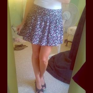 Floral navy blue aeropostale skirt