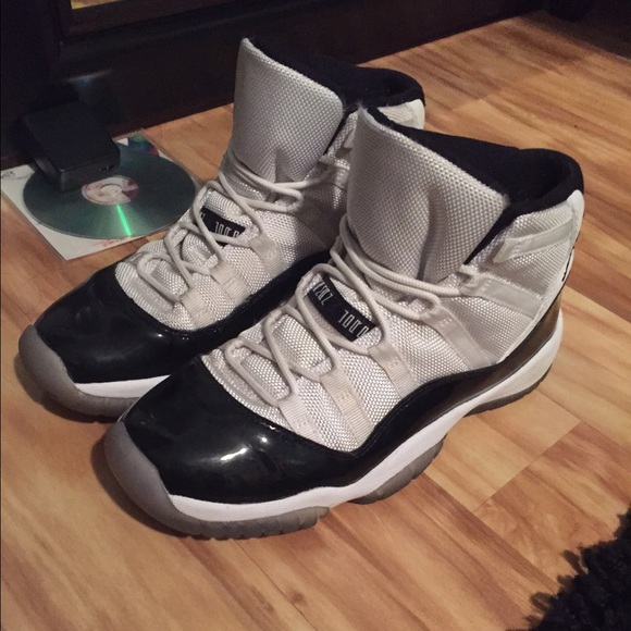 concord 11s size 6Y