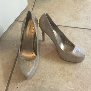 BCBG silver/gold sparkle heels size 7.5