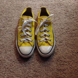 Yellow converse