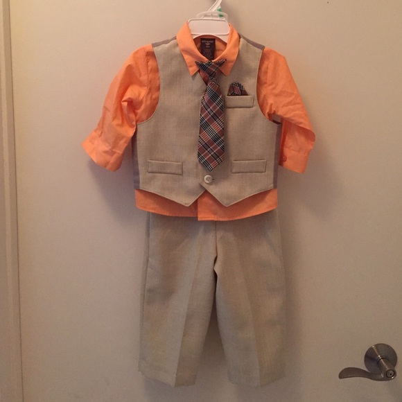 Boys 4 piece vest outfit w/ hat
