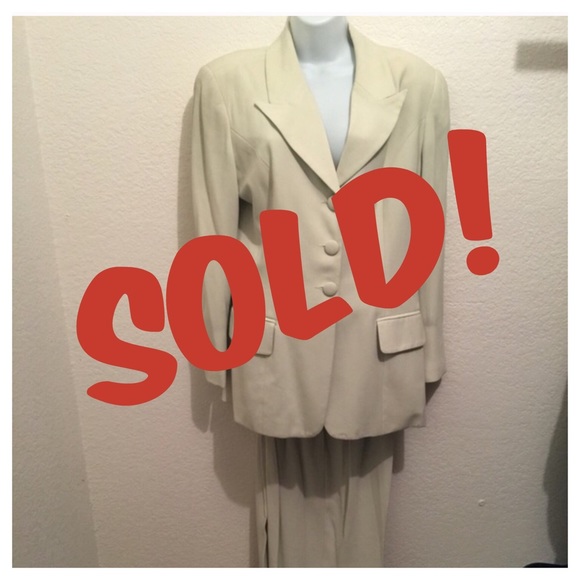 Boutique 2 piece suit