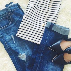 ✨Host Pick✨ Distressed Jeans By Banana Republic